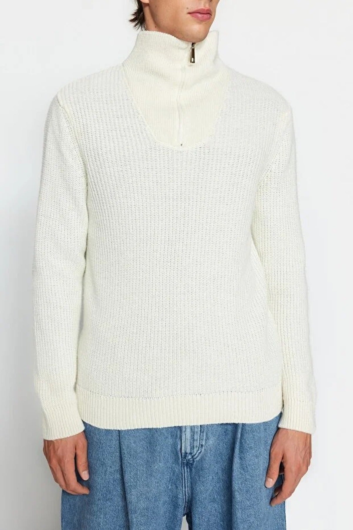 Regular Woolen Zippered Turtleneck Knit Sweater