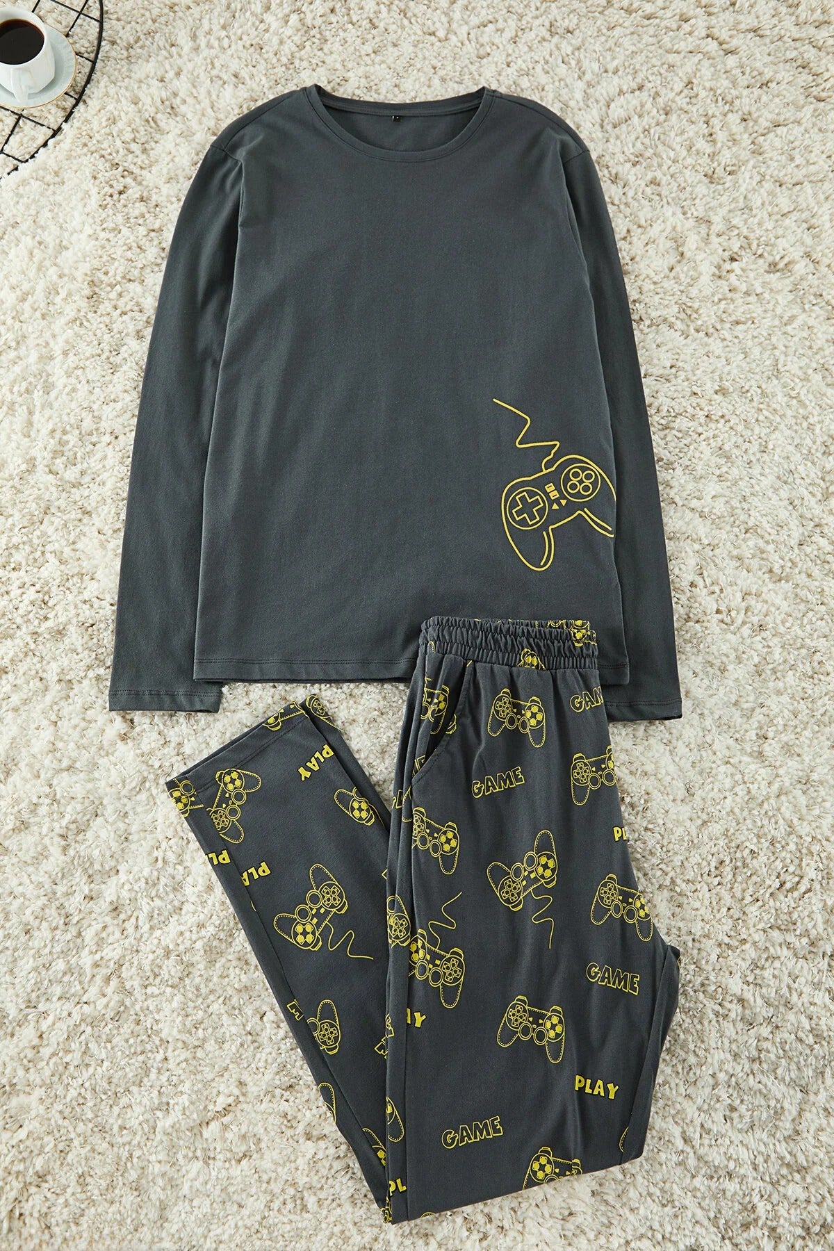 2-Piece Regular Fit Game Print Knit Pajama Set