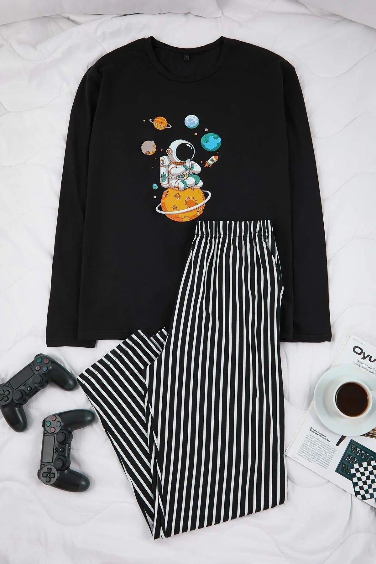 2-Piece Cotton Long Sleeve Pajama Set with Astronaut Print and Stripe Detail