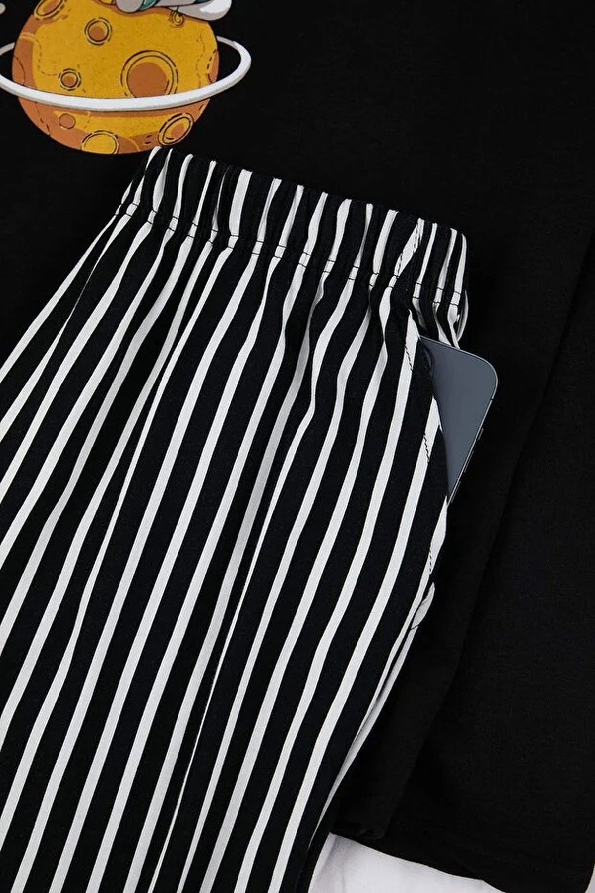 2-Piece Cotton Long Sleeve Pajama Set with Astronaut Print and Stripe Detail