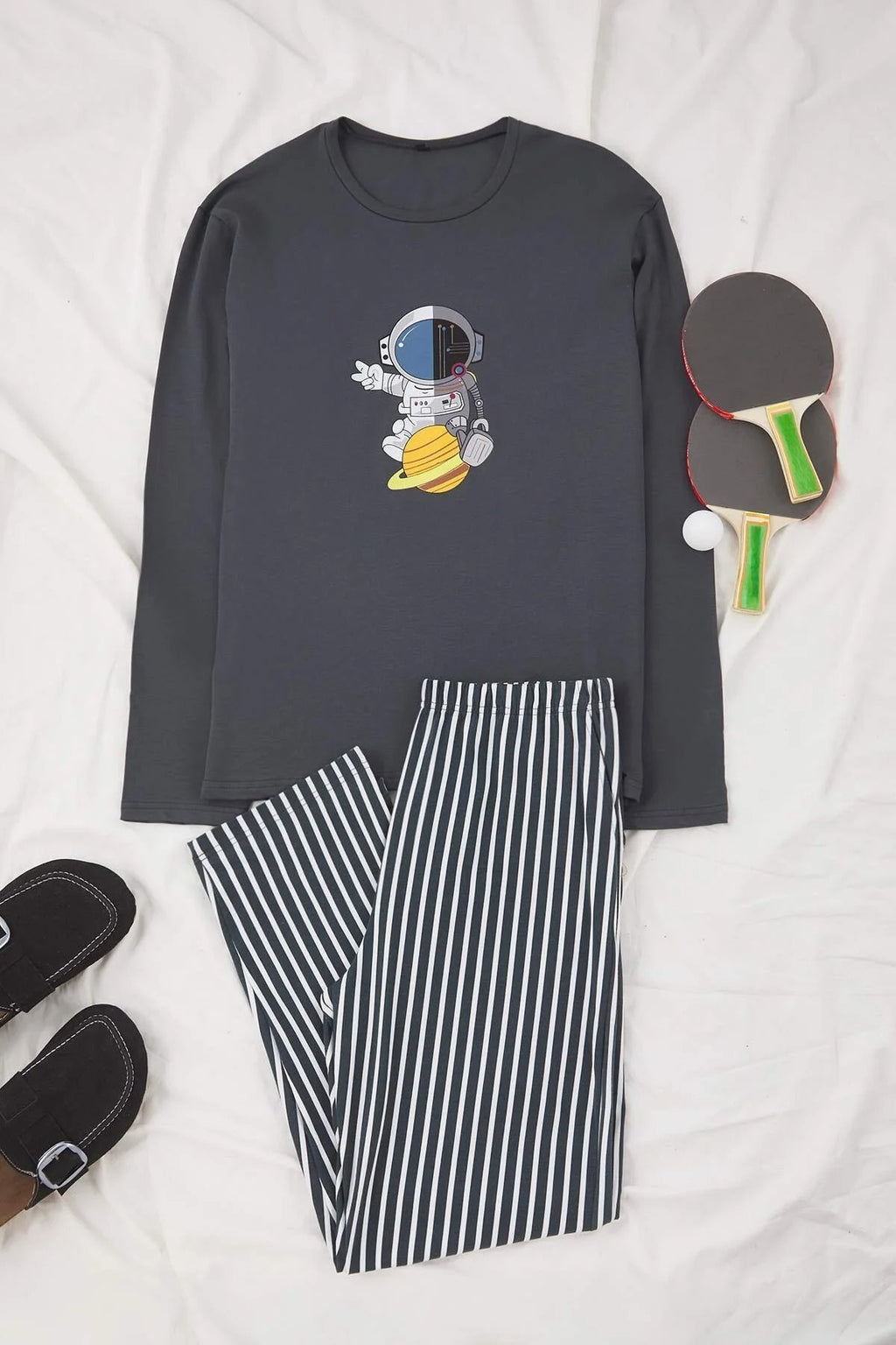 2-Piece Cotton Long Sleeve Pajama Set with Astronaut Print and Stripe Detail