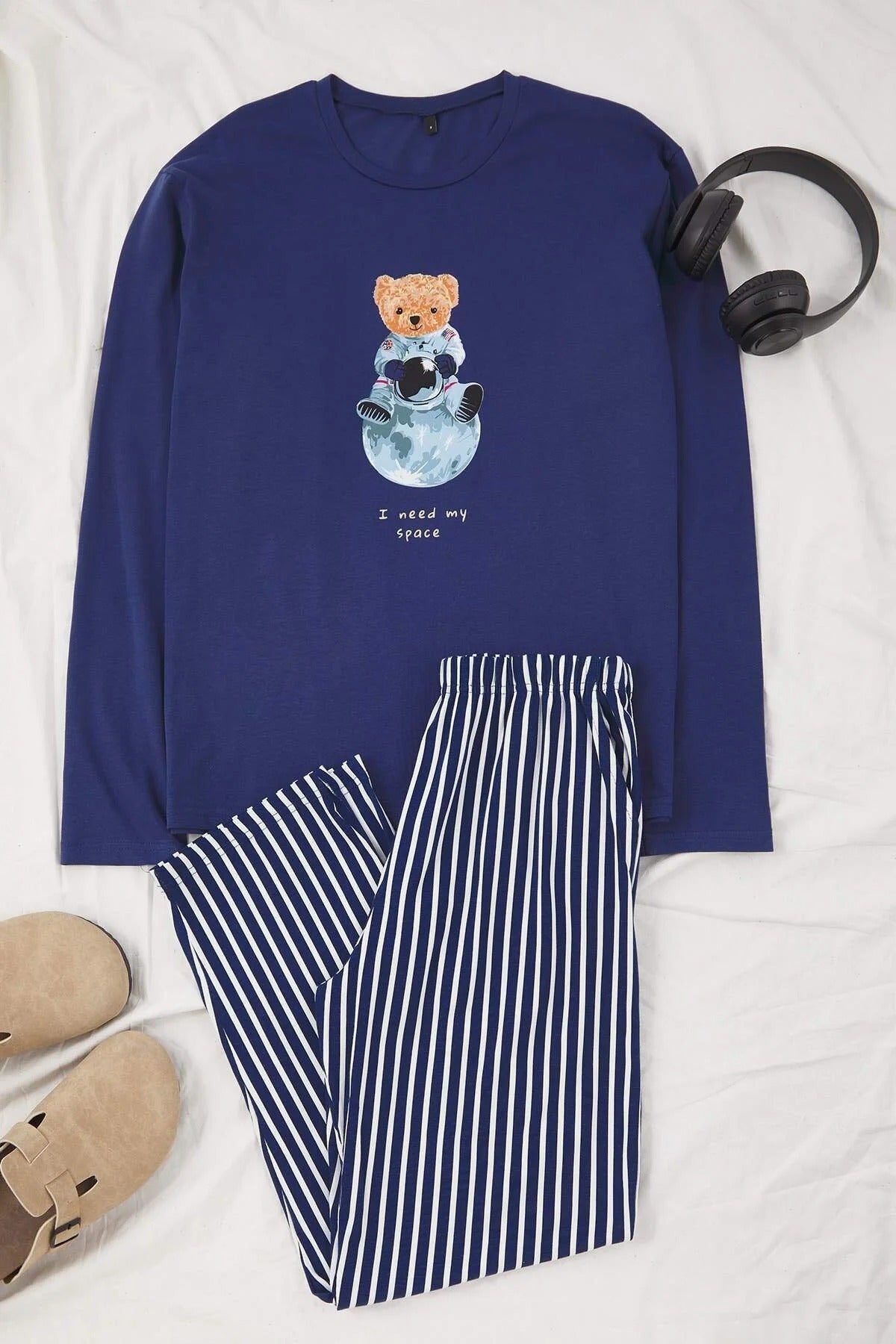 2-Piece Cotton Long Sleeve Pajama Set with Astronaut Print and Stripe Detail