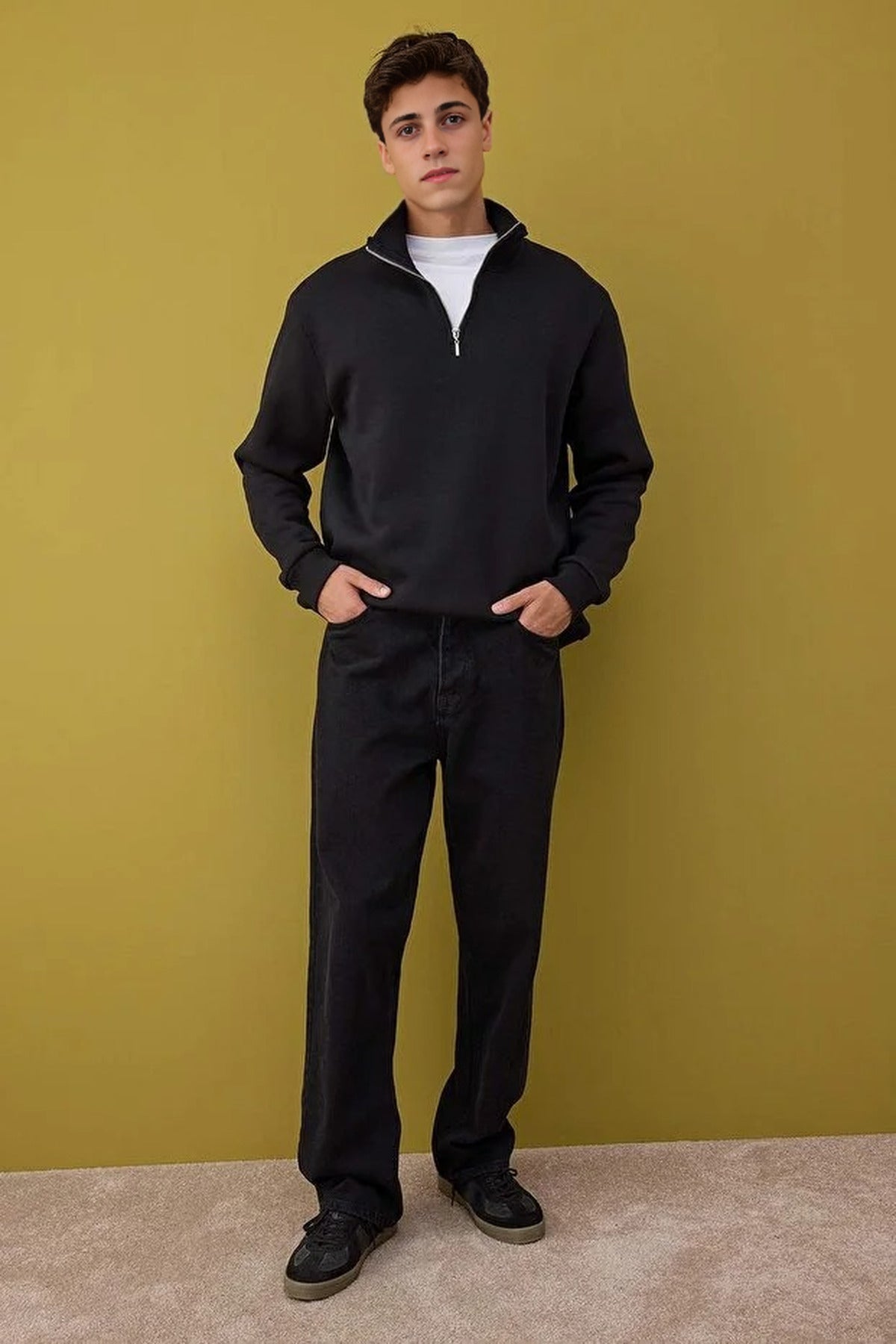 Regular Stand Collar Sweatshirt with Thick Polar Fleece Inside