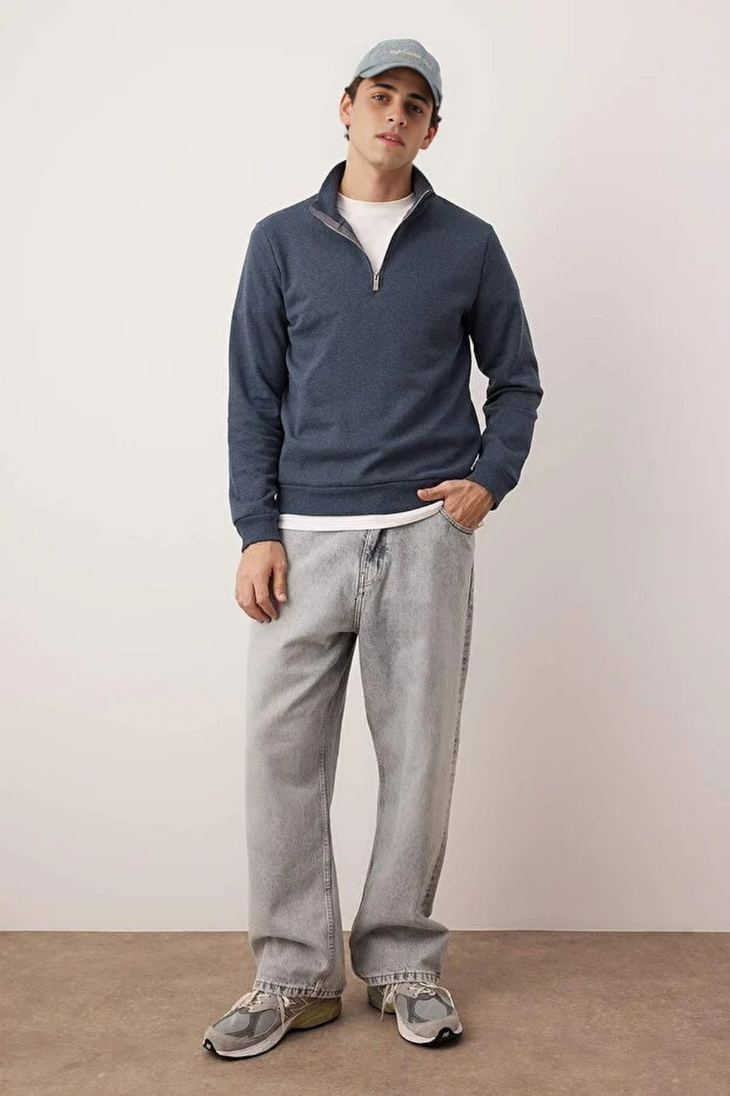 Regular Stand Collar Sweatshirt with Thick Polar Fleece Inside