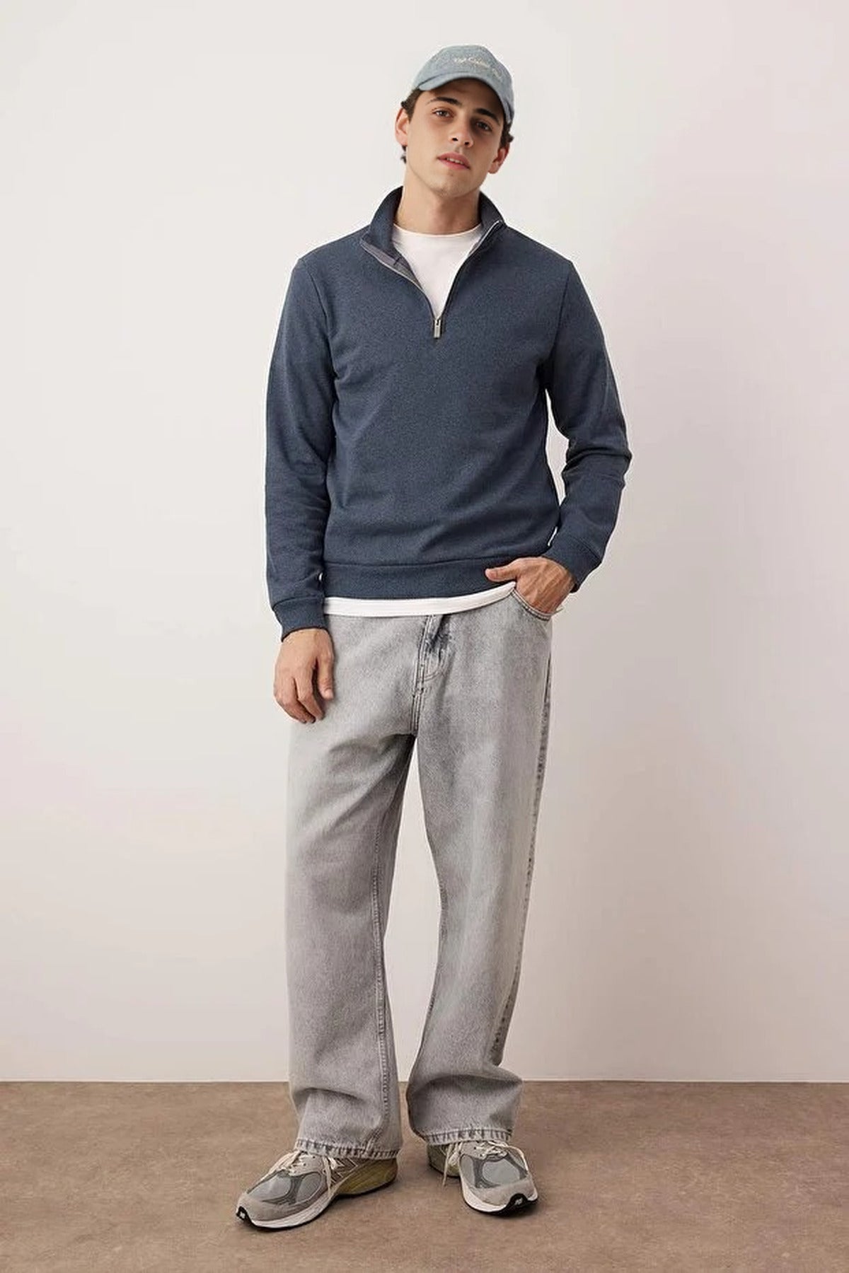 Regular Stand Collar Sweatshirt with Thick Polar Fleece Inside