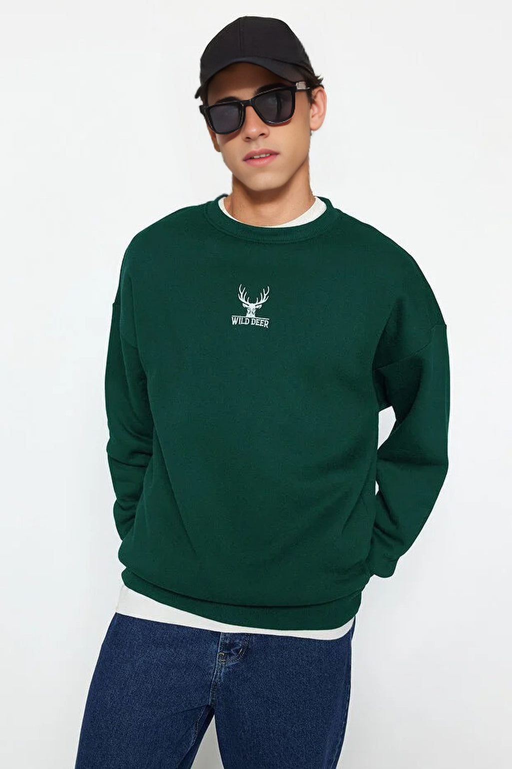 Crew Neck Animal Embroidered Sweatshirt