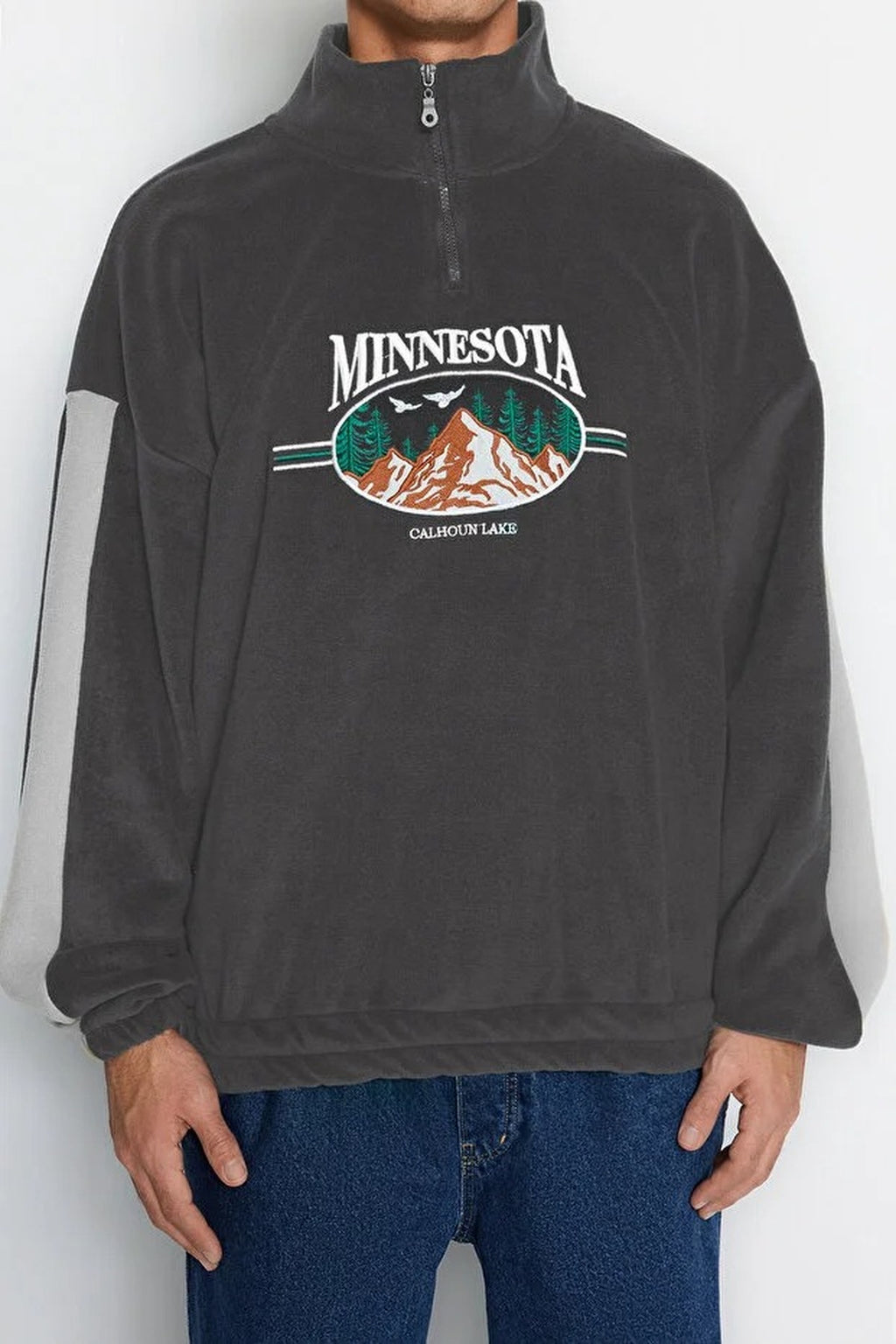 Stand Collar City Embroidery Anti-Pilling Fleece Sweatshirt