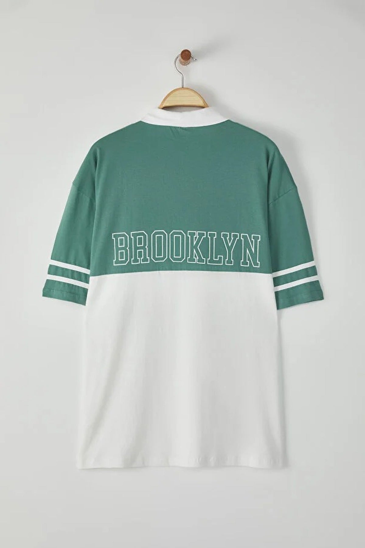 Oversize Color-Block Brooklyn Print Polo Neck T-shirt