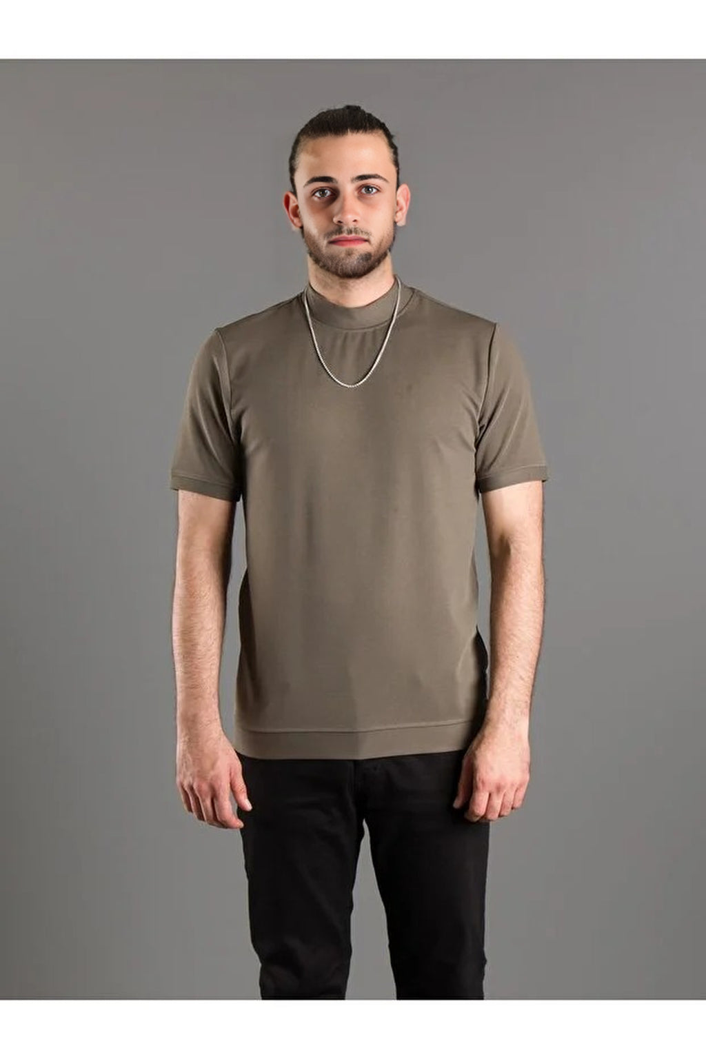 Half Turtleneck T-shirt