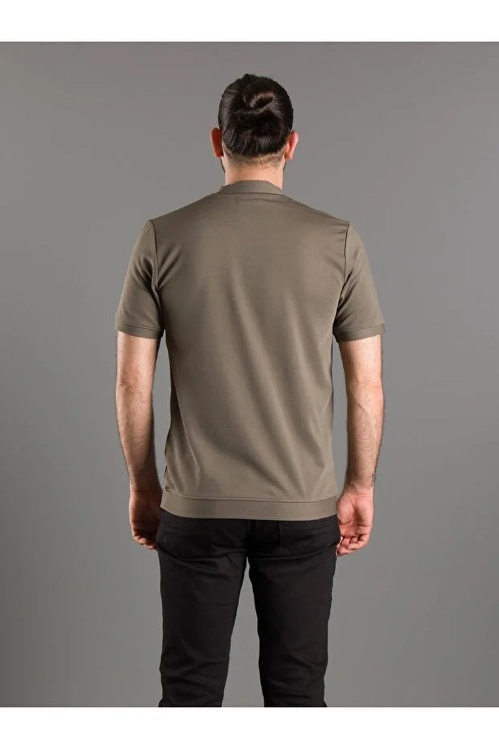 Half Turtleneck T-shirt