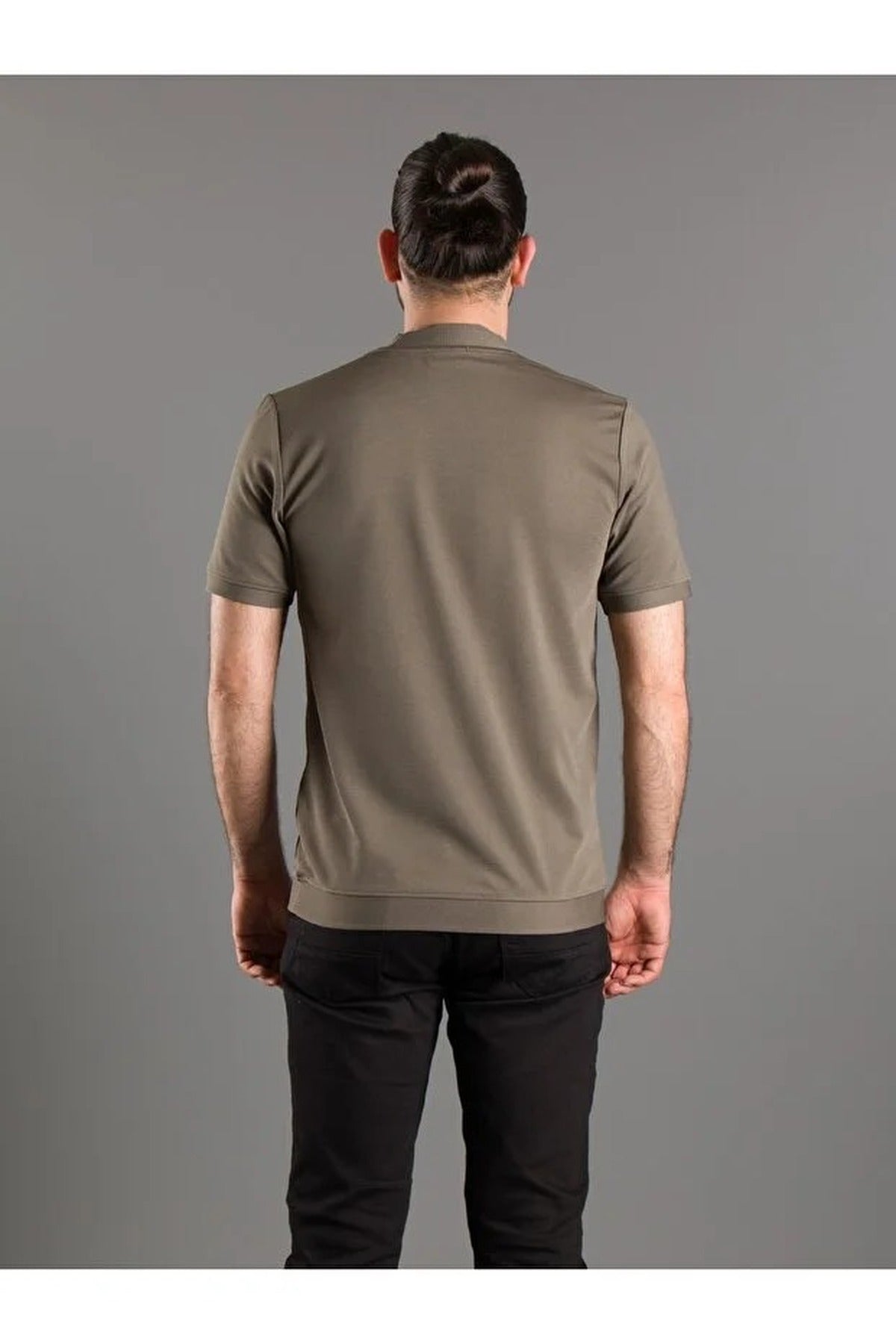 Half Turtleneck T-shirt