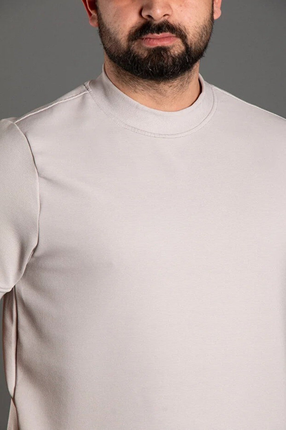 Half Turtleneck T-shirt