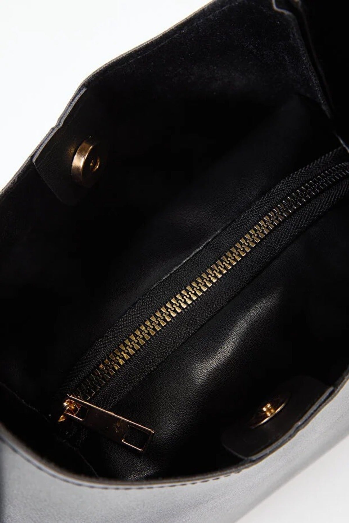 Oval Shoulder Bag with Matching Makeup Pouch