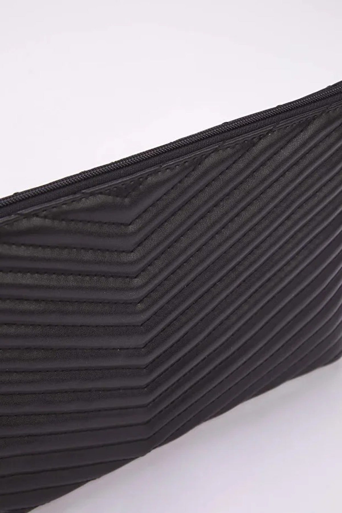 Textured Women's Clutch Bag