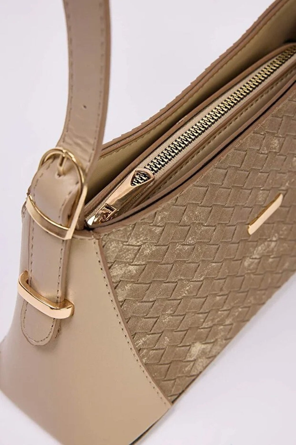 Textured Women's City Shoulder Bag