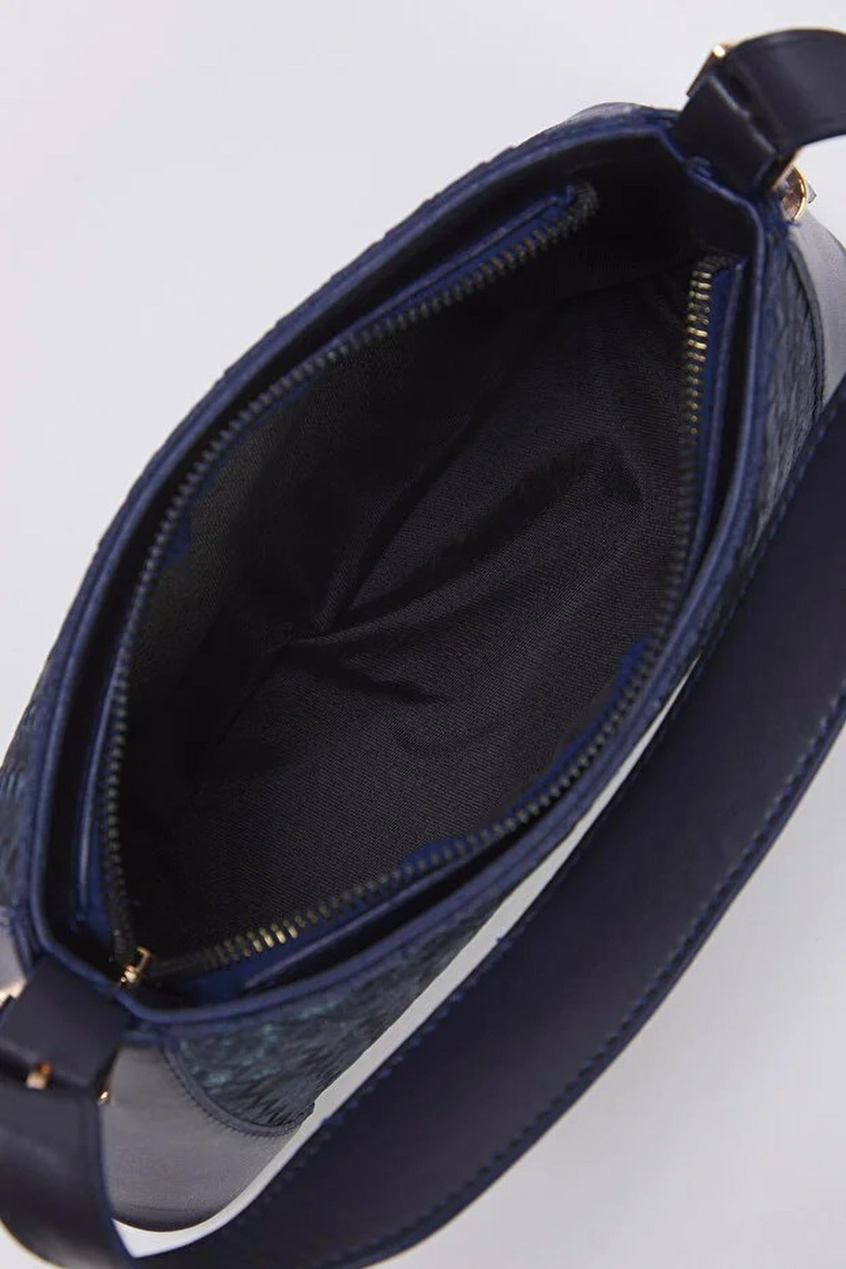 Textured Women's City Shoulder Bag