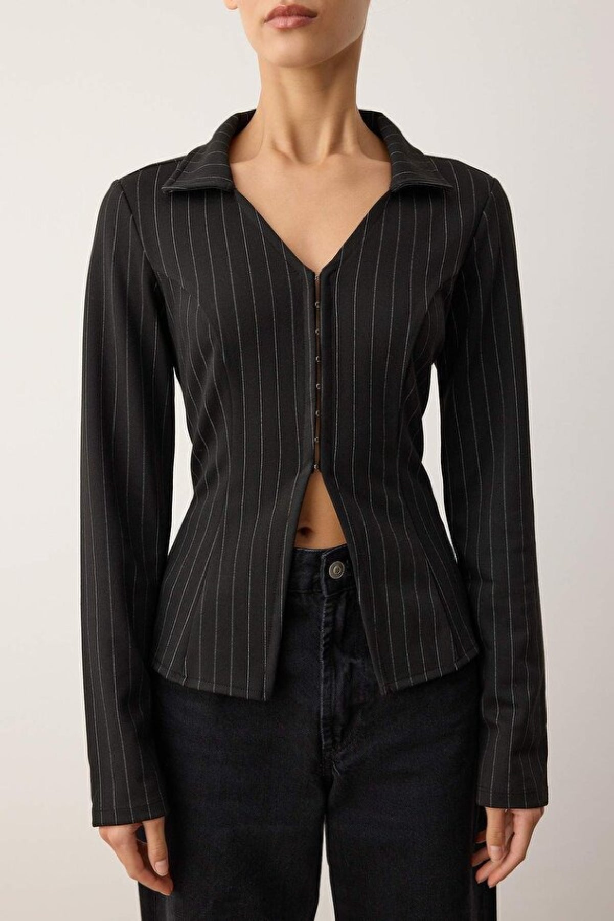 Polo Collar Hooked Fitted Knit Blouse