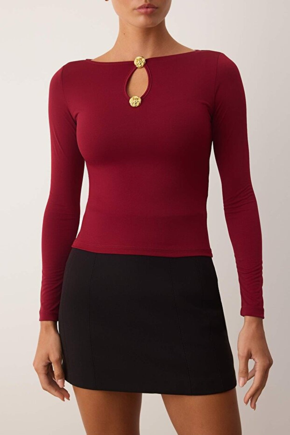 Accessory/Cut out Detailed Long Sleeve Fitted Knit Blouse