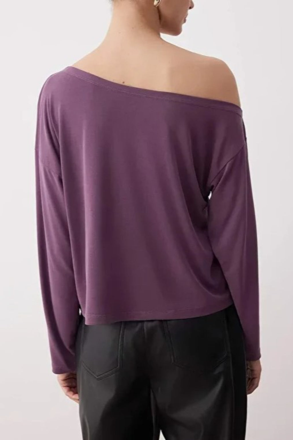 Boat Neck Relaxed Cut Knit Blouse