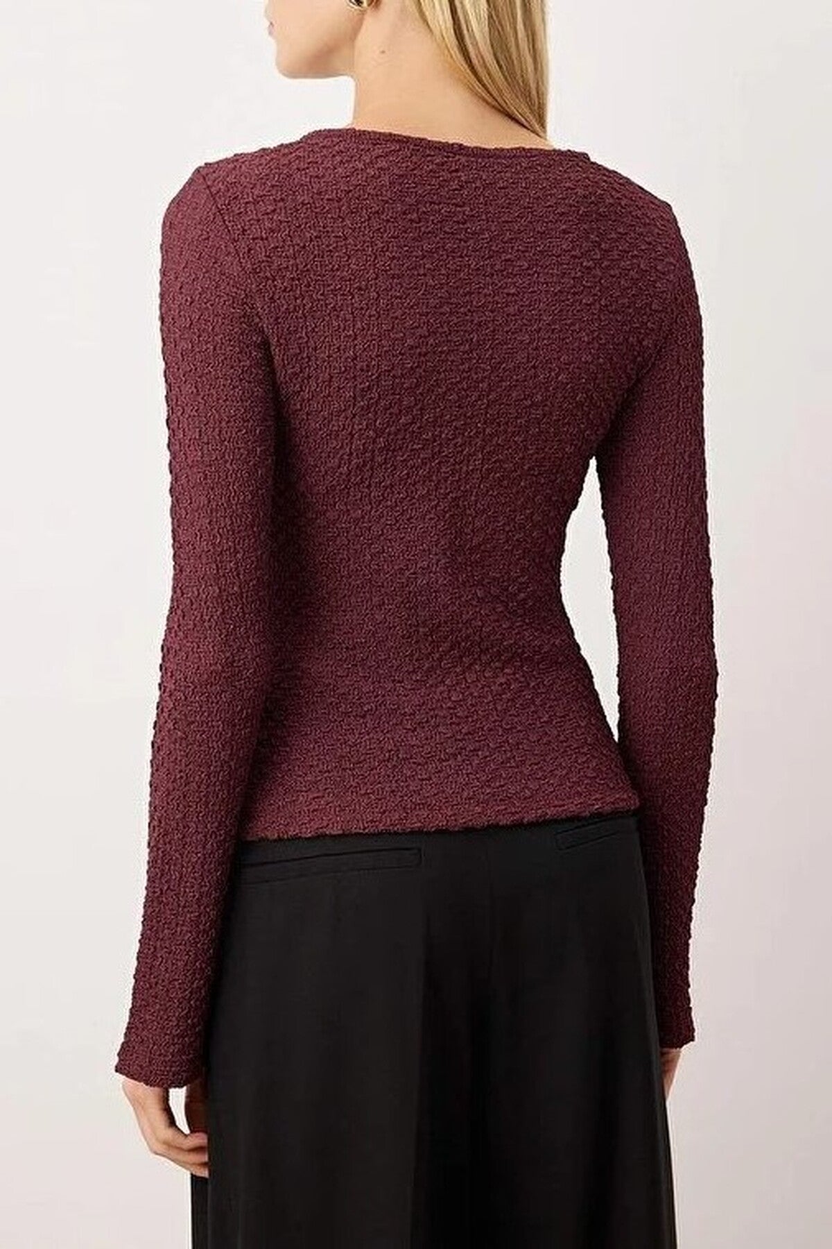 Textured Long Sleeve Knit Blouse with Accessory Detail