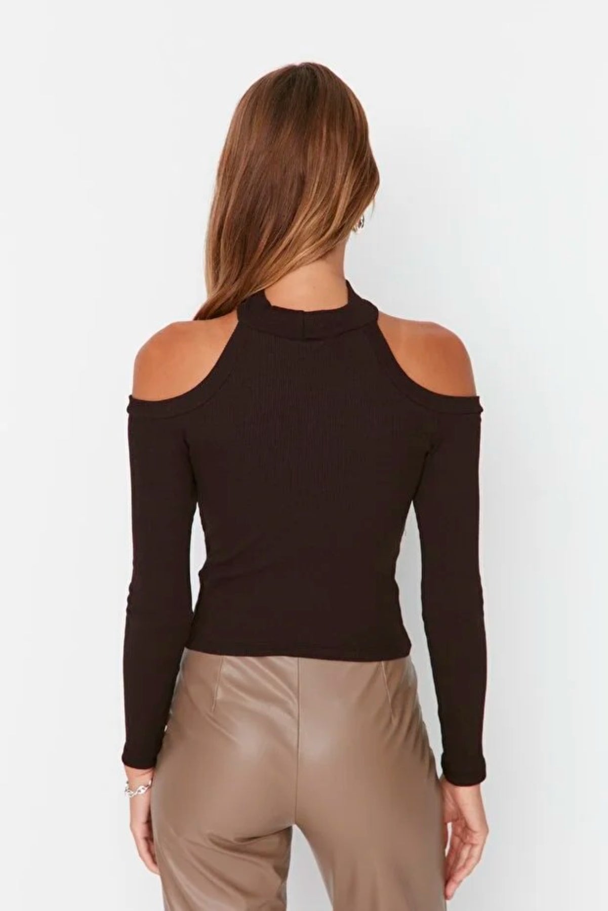 Choker Detailed Fitted Crop Ribbed Knit Blouse