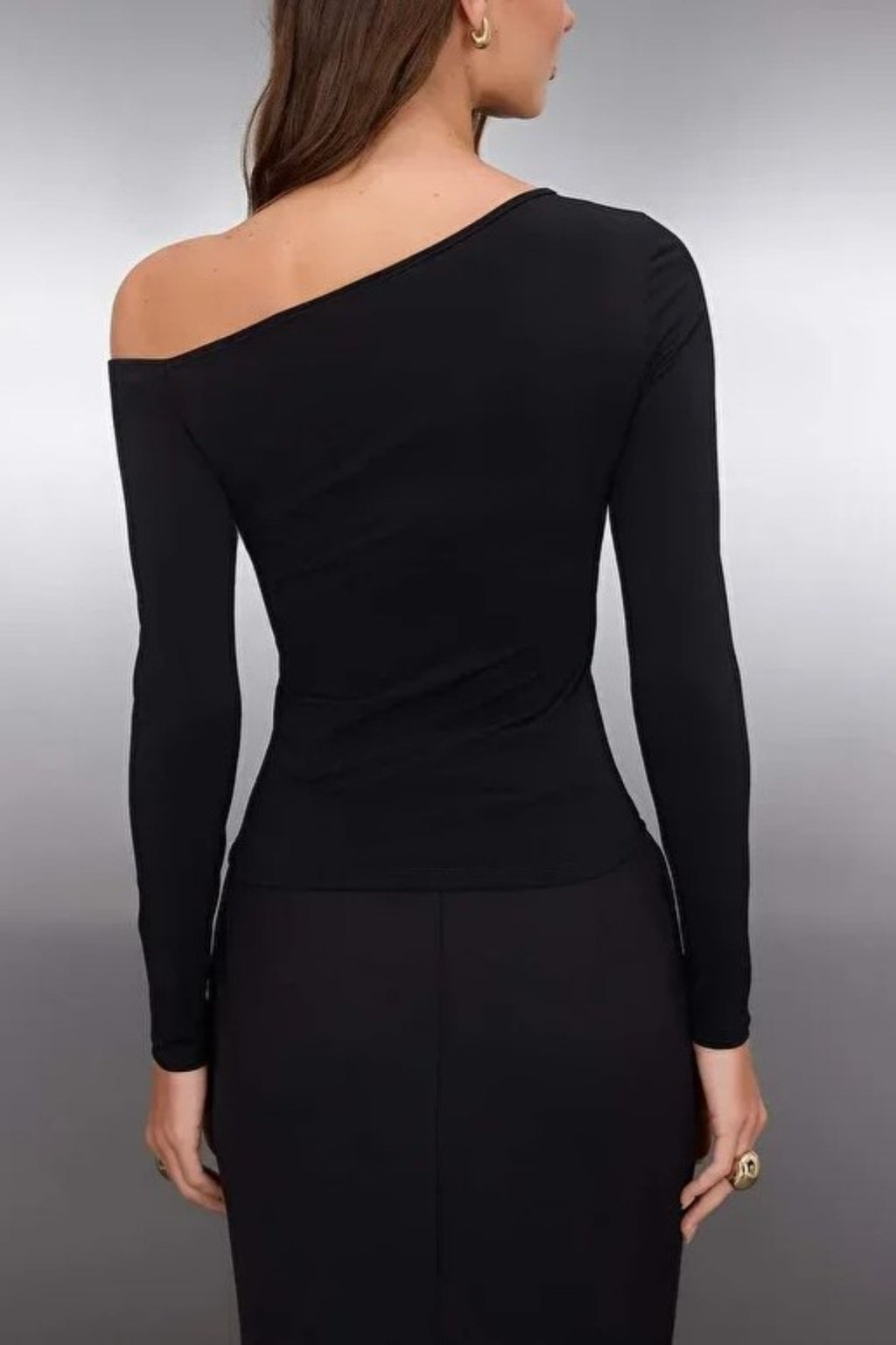 Asymmetric Collar Knit Blouse with Accessory Detail