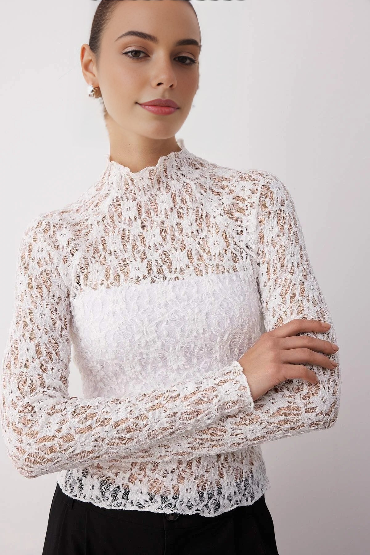 Lace Long Sleeve Knit Blouse