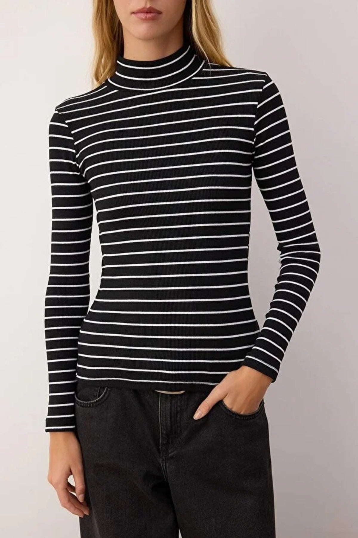Fitted Stand Collar Long Sleeve Ribbed Knit Blouse