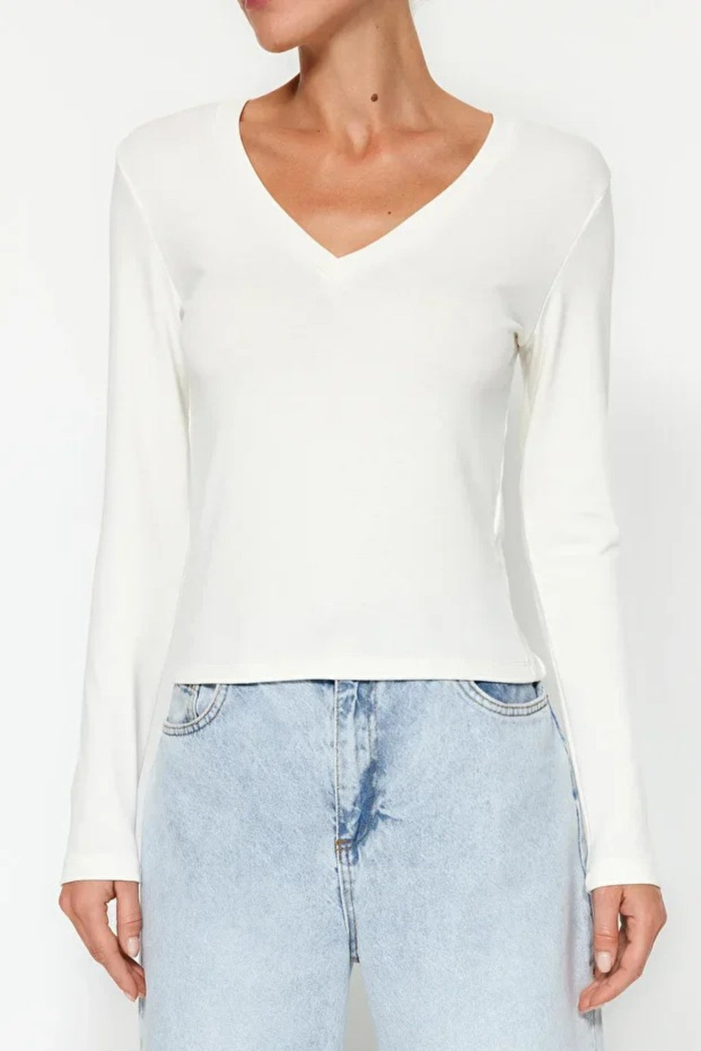 V-Neck Fitted Knit Blouse