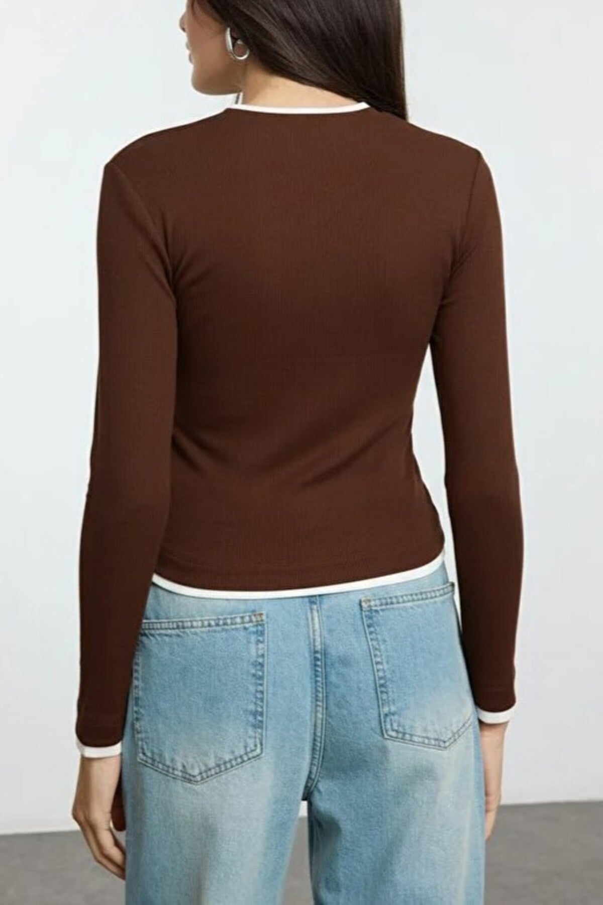 Color Block Fitted Knit Blouse