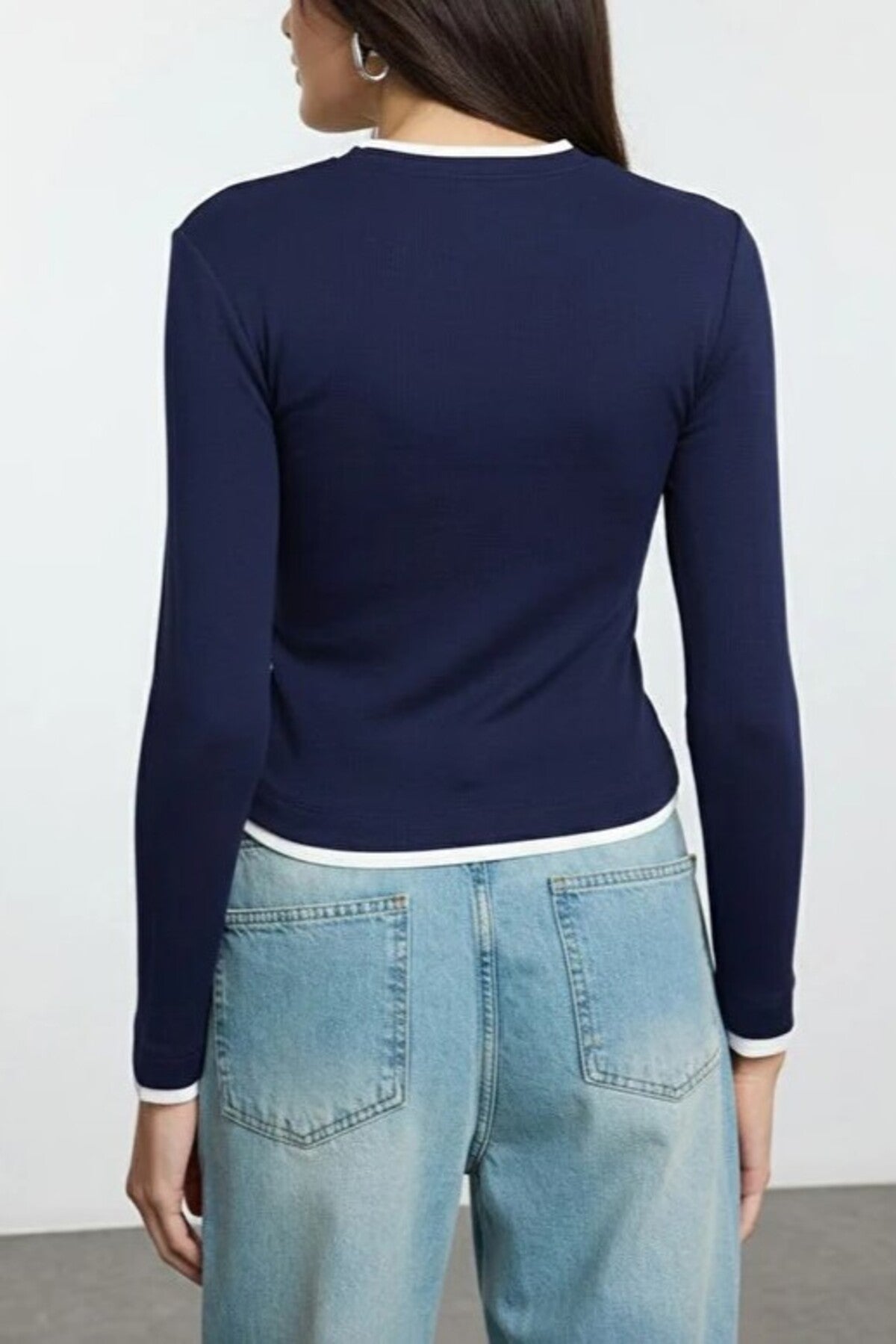 Color Block Fitted Knit Blouse