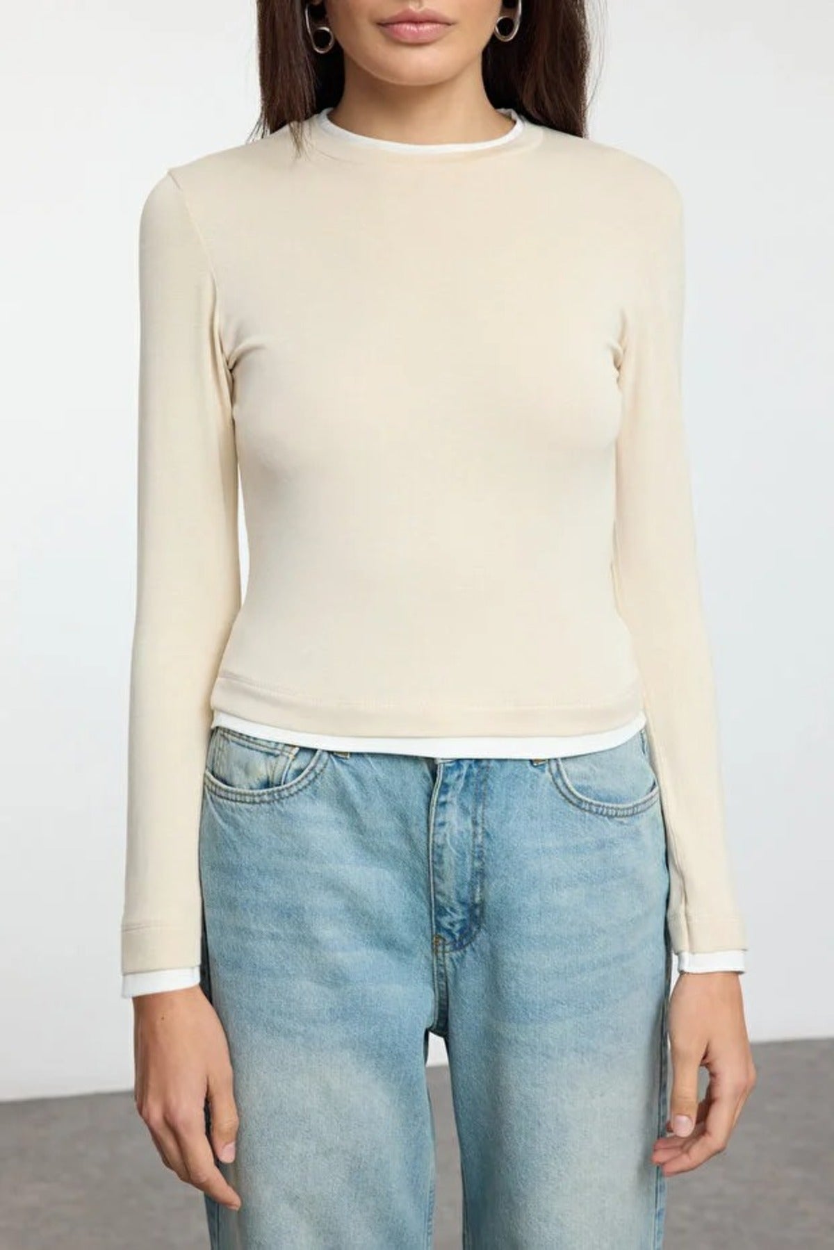 Color Block Fitted Knit Blouse