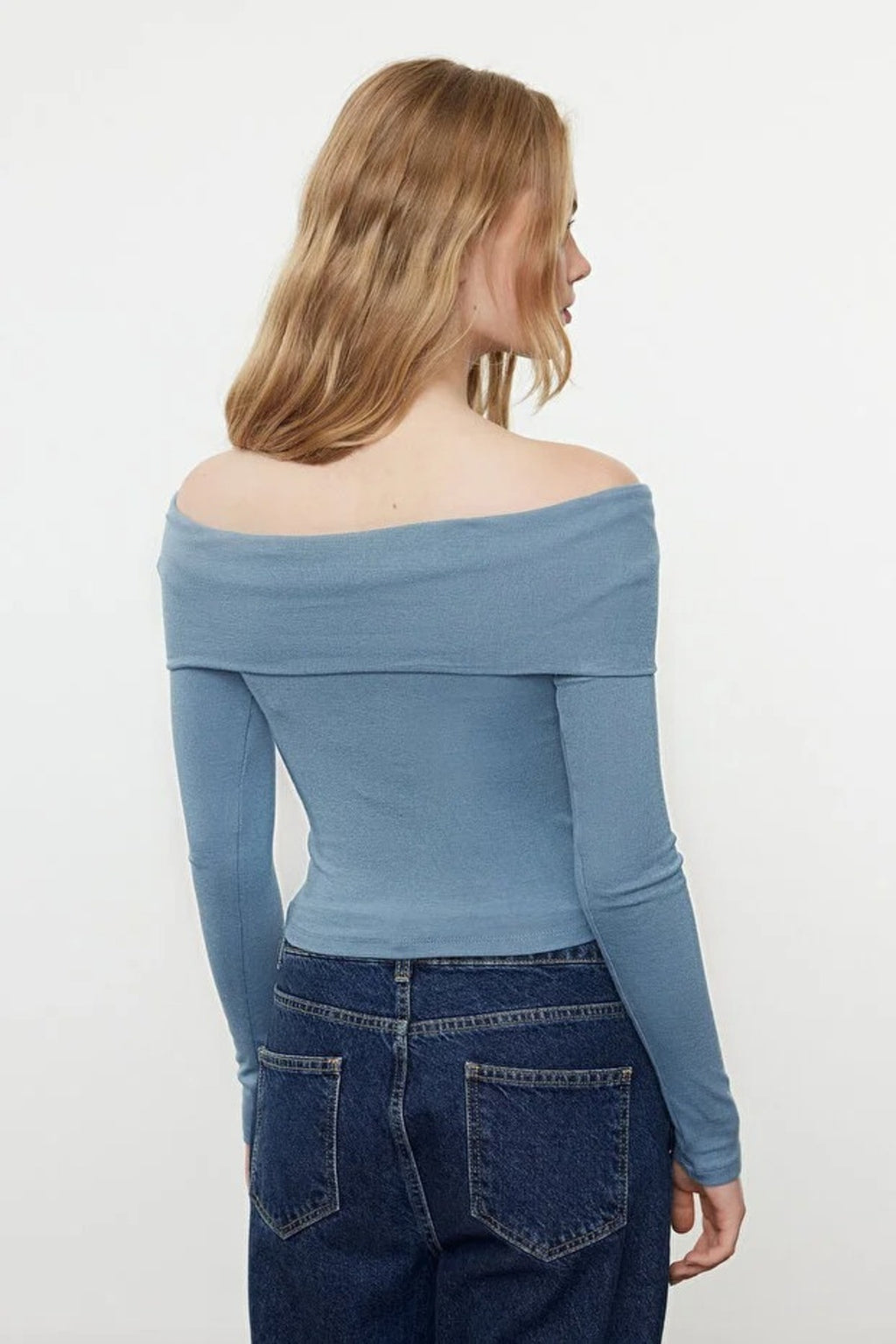 Carmen Collar Crop Knit Blouse