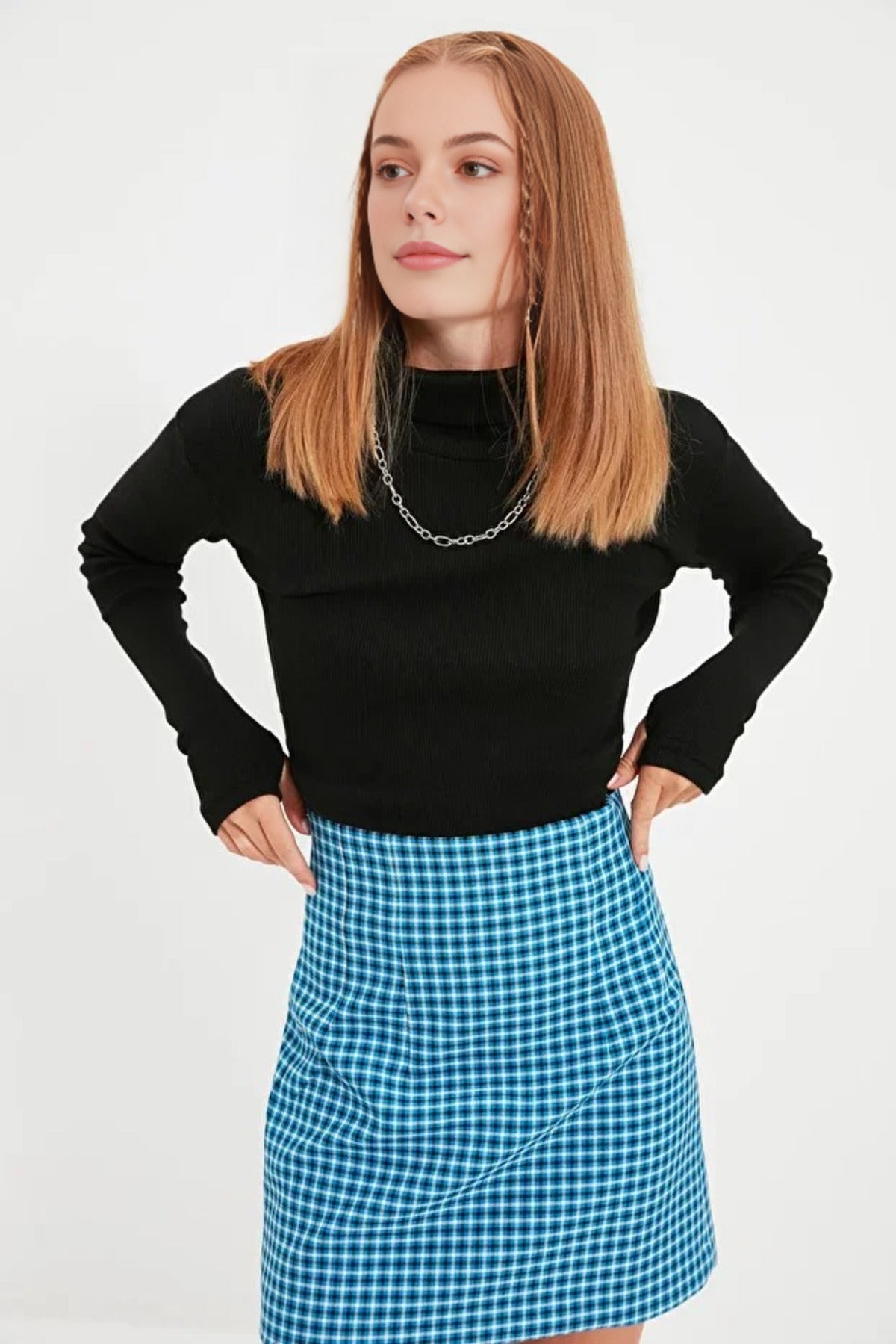 Fitted Turtleneck Knit Blouse with Finger Detail