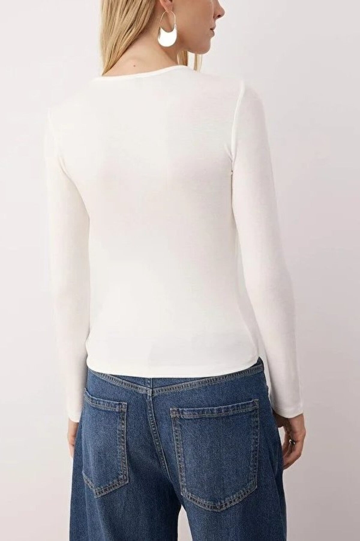 Knit Blouse with Collar Detail