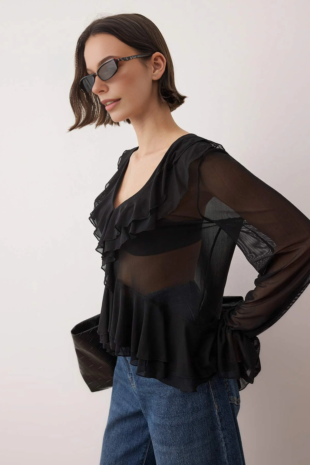 Tulle V-Neck Regular Flexible Knit Blouse with Ruffle Detail