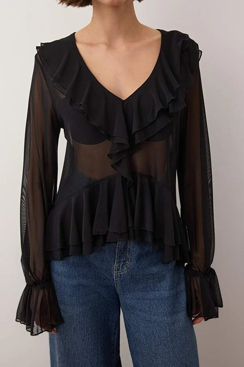 Tulle V-Neck Regular Flexible Knit Blouse with Ruffle Detail