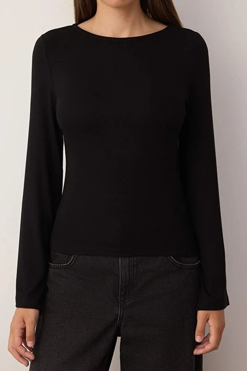 Fitted Boat Neck Soft Long Sleeve Flexible Knit Blouse