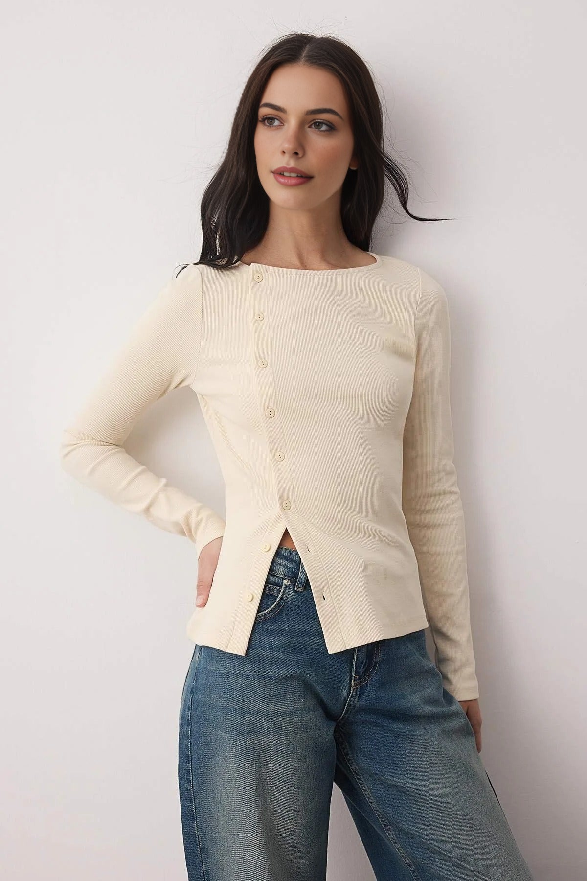 Buttoned Crew Neck Ribbed Flexible Knit Blouse