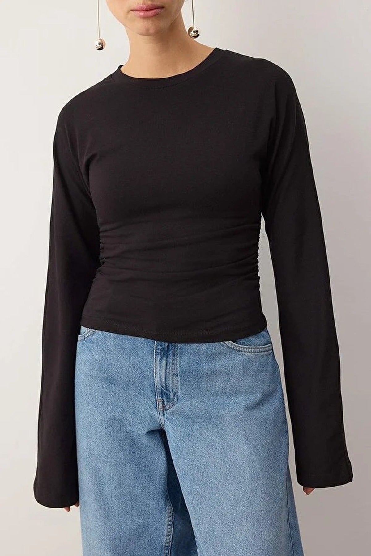 Spanish Sleeve Knit Blouse with Gathering Detail