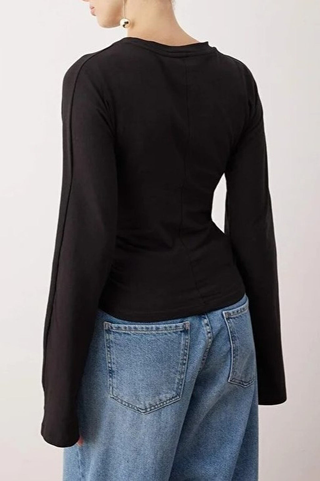 Spanish Sleeve Knit Blouse with Gathering Detail