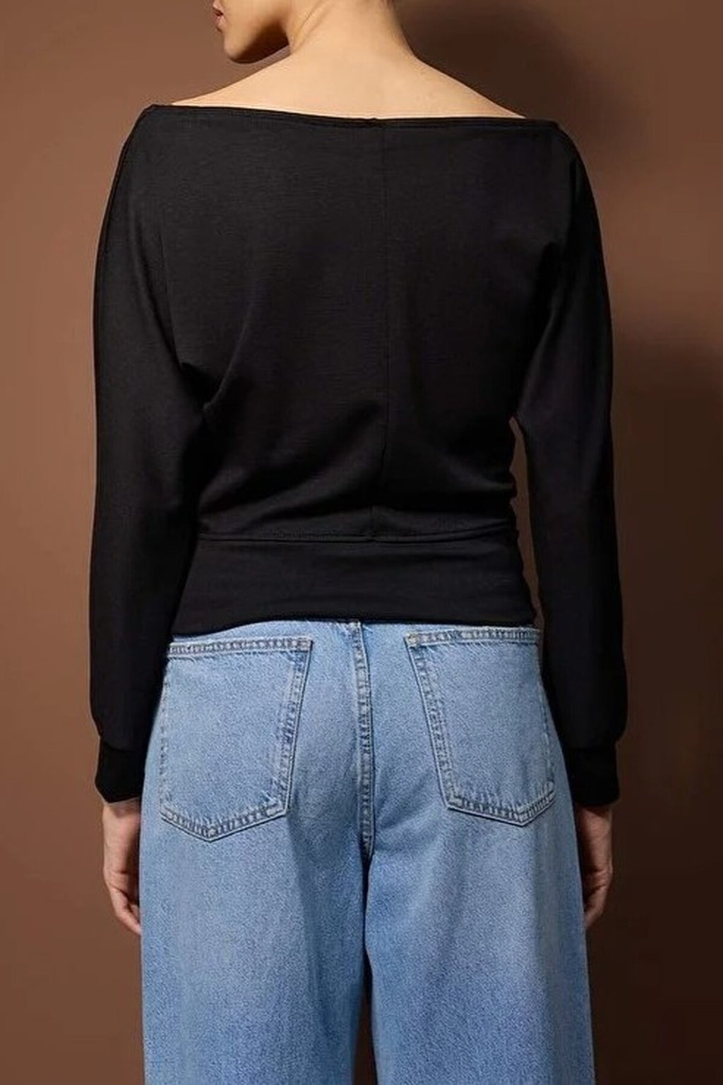 Boat Neck Regular Knit Blouse