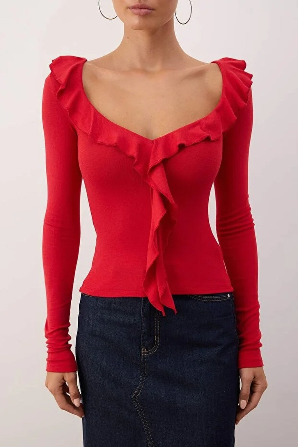 Ruffle Fitted Knit Blouse