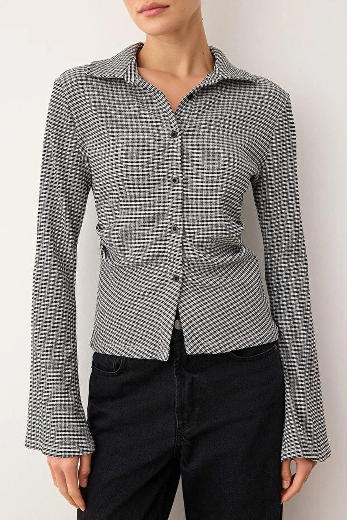 Fitted Shirt Collar Flexible Knit Blouse