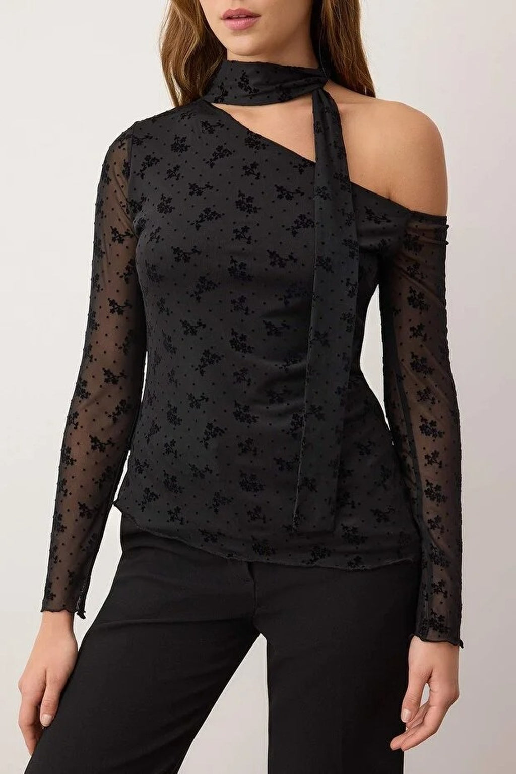 Floral Fitted Asymmetrical Neckline Belted Tulle Knit Blouse