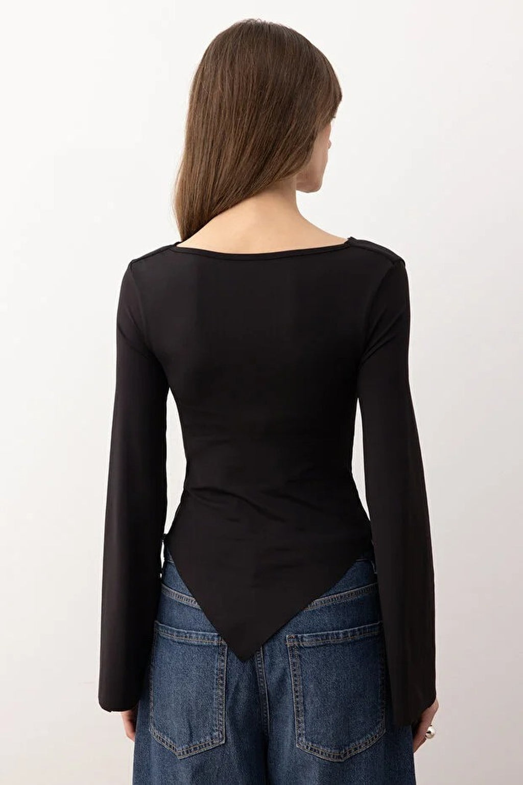 Asymmetric Fitted Knitted Blouse