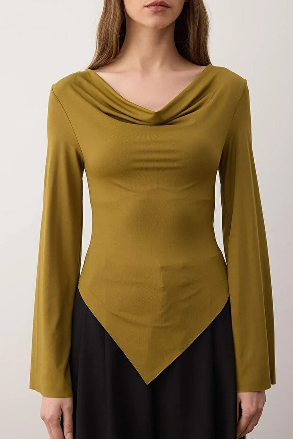 Asymmetric Fitted Knitted Blouse