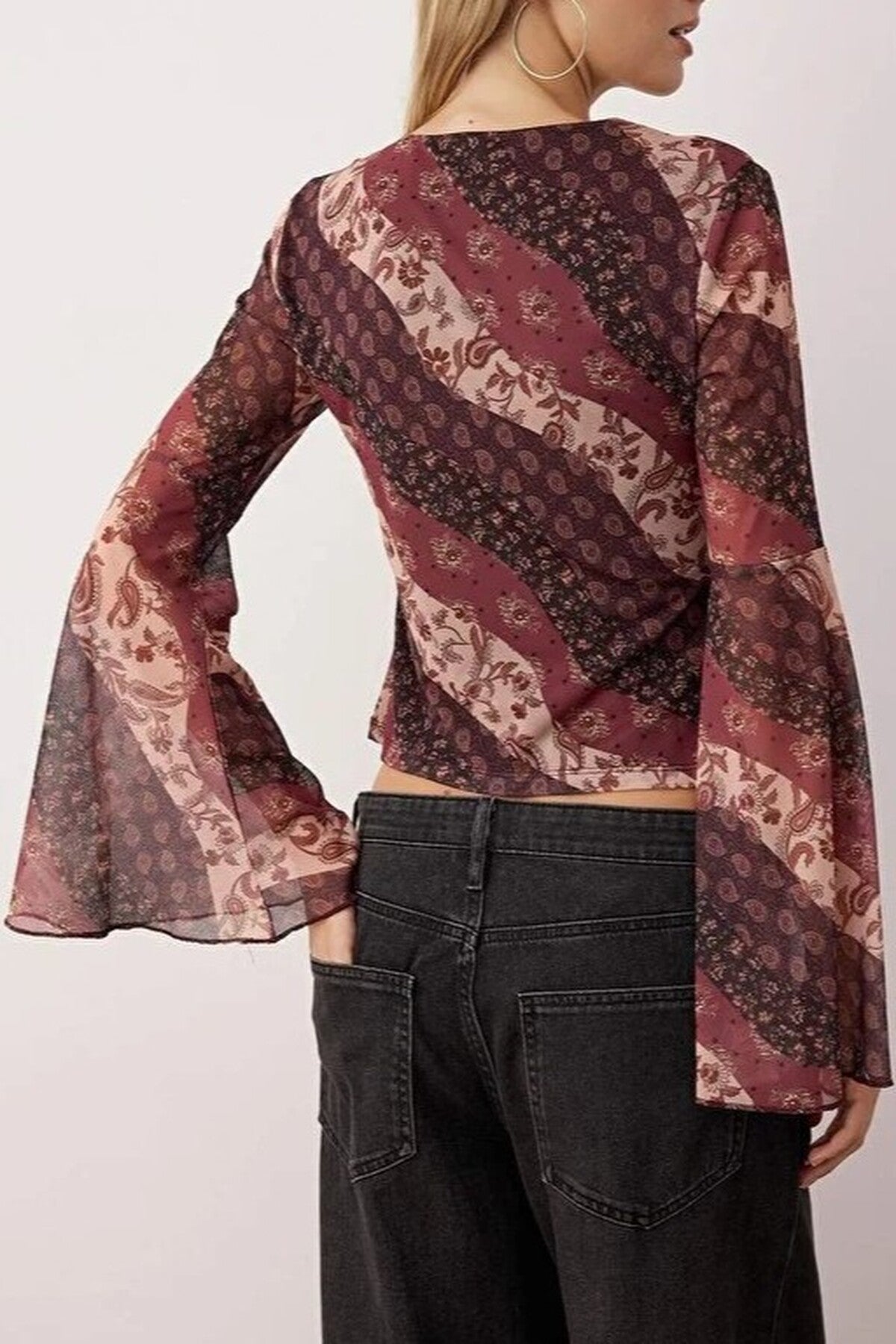 Printed V-neck Spanish Sleeve Tulle Stretch Knit Blouse