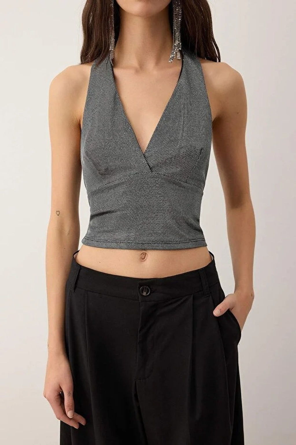 V-Neck Sleeveless Knitted Glittery Party Blouse