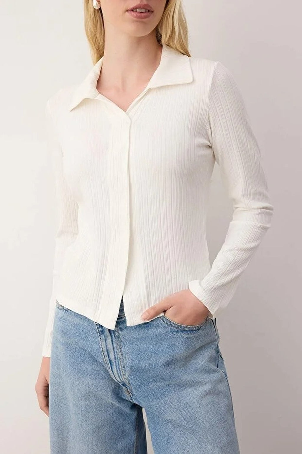Polo Collar Buttoned Stretch Knit Blouse